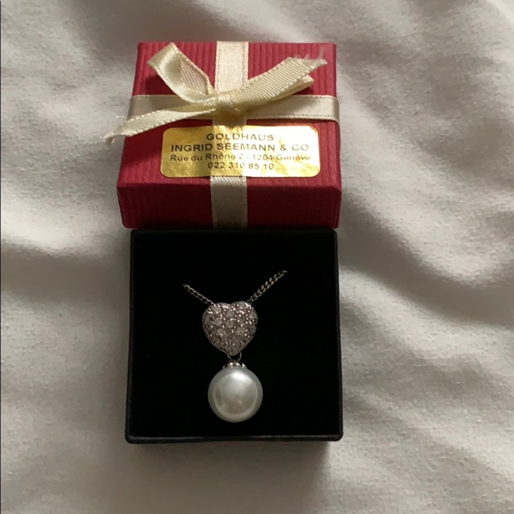 .925 Sterling Silver Diamond heart with Pearl